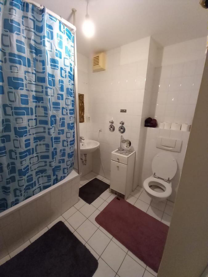 Tolle Private 2-Zimmer Wohnung Im Szene Bezirk Berlin-Friedrichshain Exterior foto