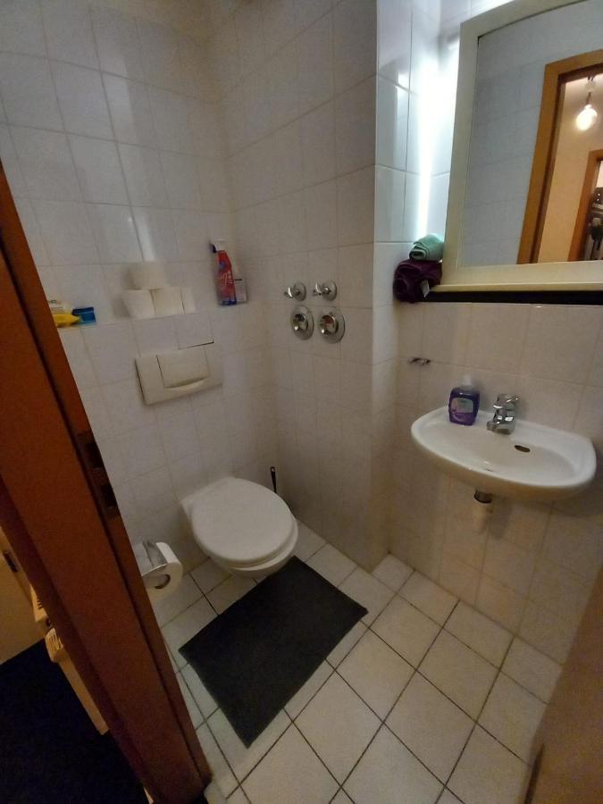 Tolle Private 2-Zimmer Wohnung Im Szene Bezirk Berlin-Friedrichshain Exterior foto